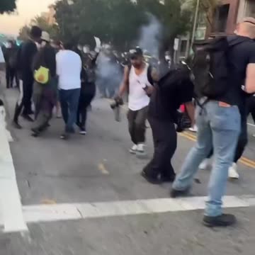 WATCH: Police fire rubber bullets at rioters in LA