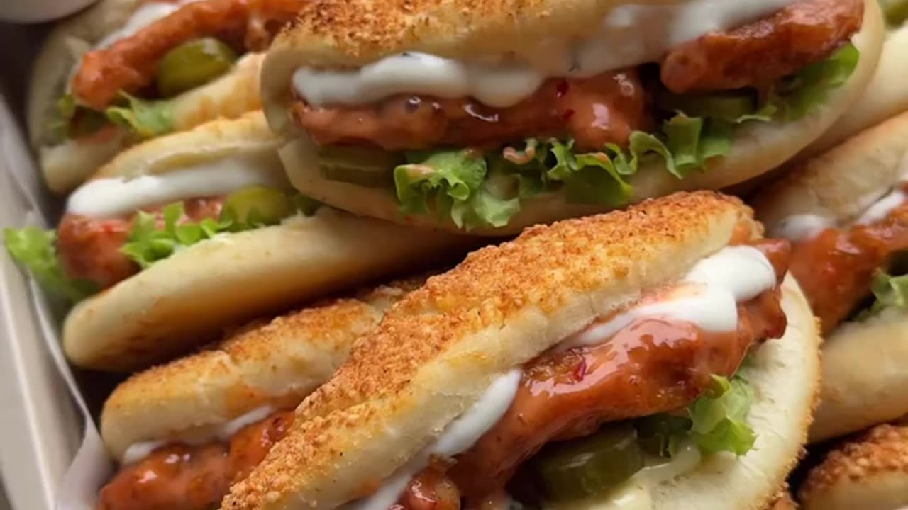 This Cheesy Chicken Bun Will Blow Your Mind 🤯 | Dynamite Snack