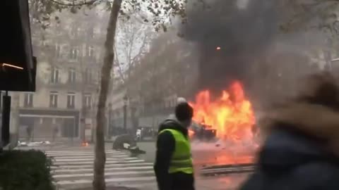 Et si on faisait la révolution en 2026 Il serait temps… #MacronDémission