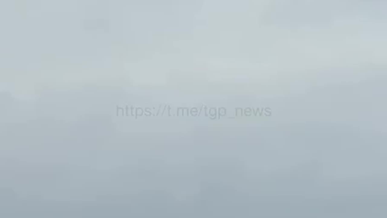 💥🚀 Launch of a GMLRS missile with an M270 MLRS at enemy positions in the Donetsk region