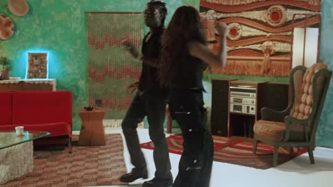 X Rema, Selena Gomez - Calm Down (Official Music Video)