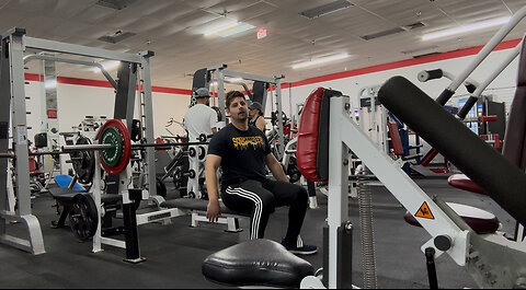 Bench Presses 90KG/198LBs for 8 Reps