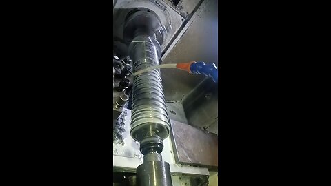 Turning threads on a round bar …