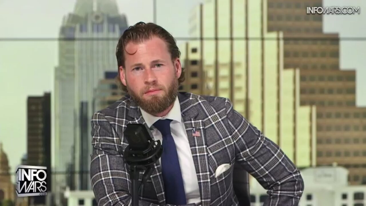 WAR ROOM (Full Show) Thursday - 7/31/25