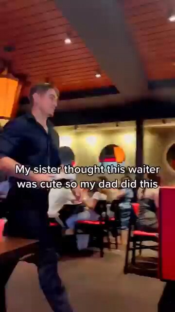 Keemokazi‘s dad embarrasses Sophie in front of Cute waiter😂