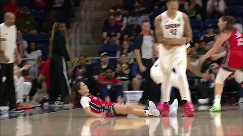 🫢 Welcome to WNBA, Rookie Sonia Citron FLATTENED by 6'9 Brittney Griner after hitting a 3!