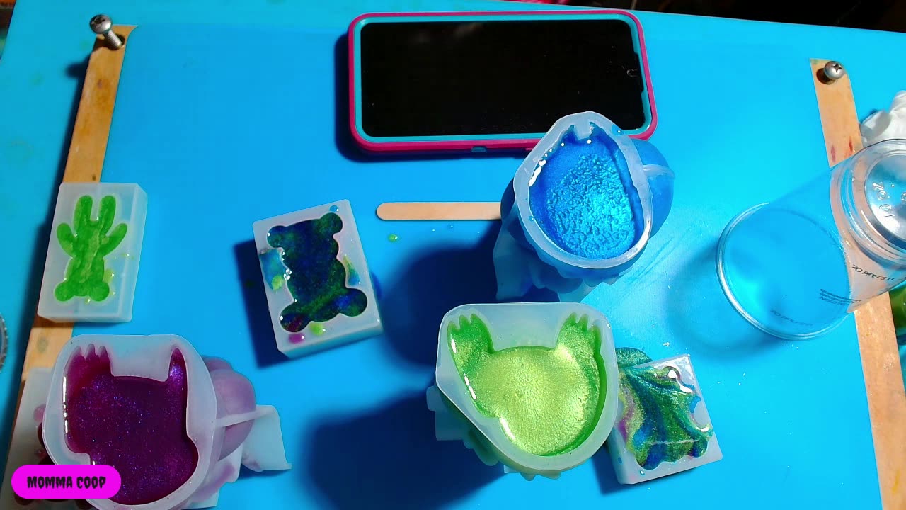 Momma Coop's Got The Pour