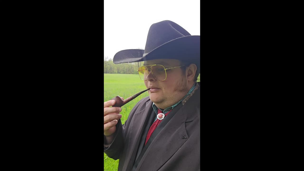 Peterson's Deluxe Navy pipe tobacco.