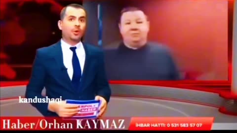 میخواد یه چیزی رو که می دونه اگه بگه بد میشه براش ولی بگه چون جذابیت تبلیغاتی داره براش.ء