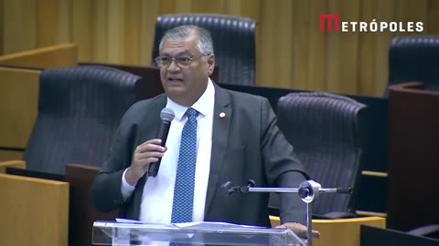 “É claro que uma coisa não tem nada a ver com a outra”