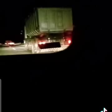 Dögszállító teherautó (száj és körömfájás nevében)