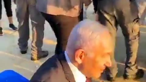 God bless this man. A true leader. Benjamin Netanyahu is truly one of a kind.