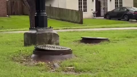 It’s time to get tf out of New Orleans. Manholes began levitating..