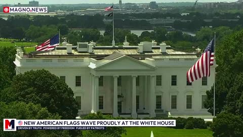 🇺🇸 President Trump’s Big Beautiful American Flags Wave Proudly on The White House Grounds [LIVE]