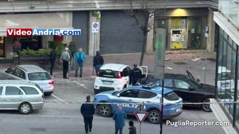 Andria: bomba al postamat di via Trani, tre arresti