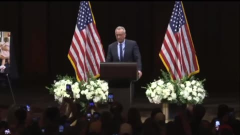 WOW listen to the crowd chant USA USA for RFK Jr 🇺🇸