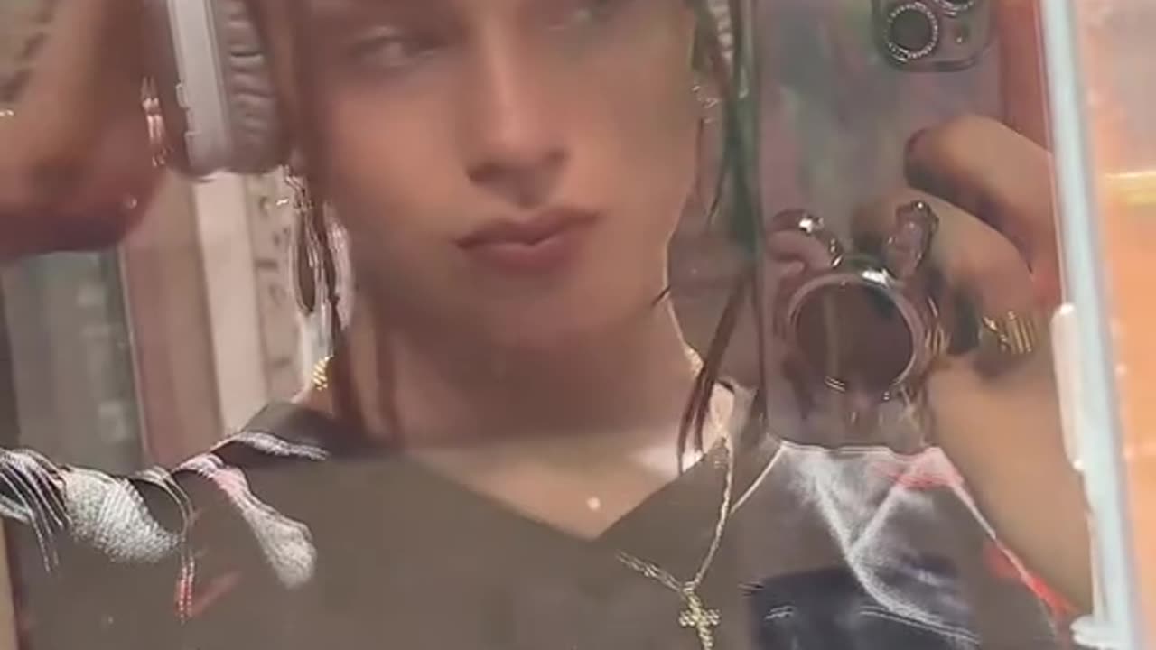 Adorable spanish tgitl