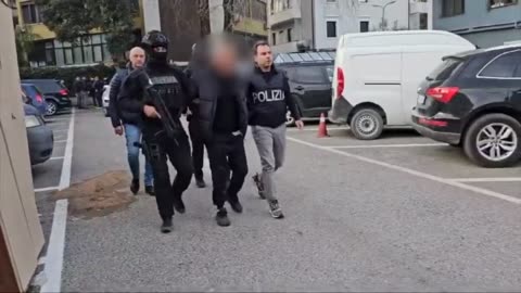 Gricignano (CE) - Ammazzano un uomo a bastonate in piazza, due cugini arrestati (15.03.25)