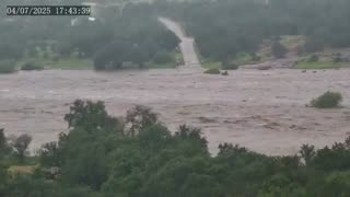 Timelapse video showing the flooding of the Llano River in Texas on July 4th