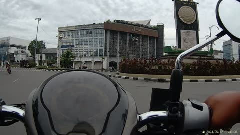 "Night Ride in the City 🌃 | POV Motorcycle Vlog"