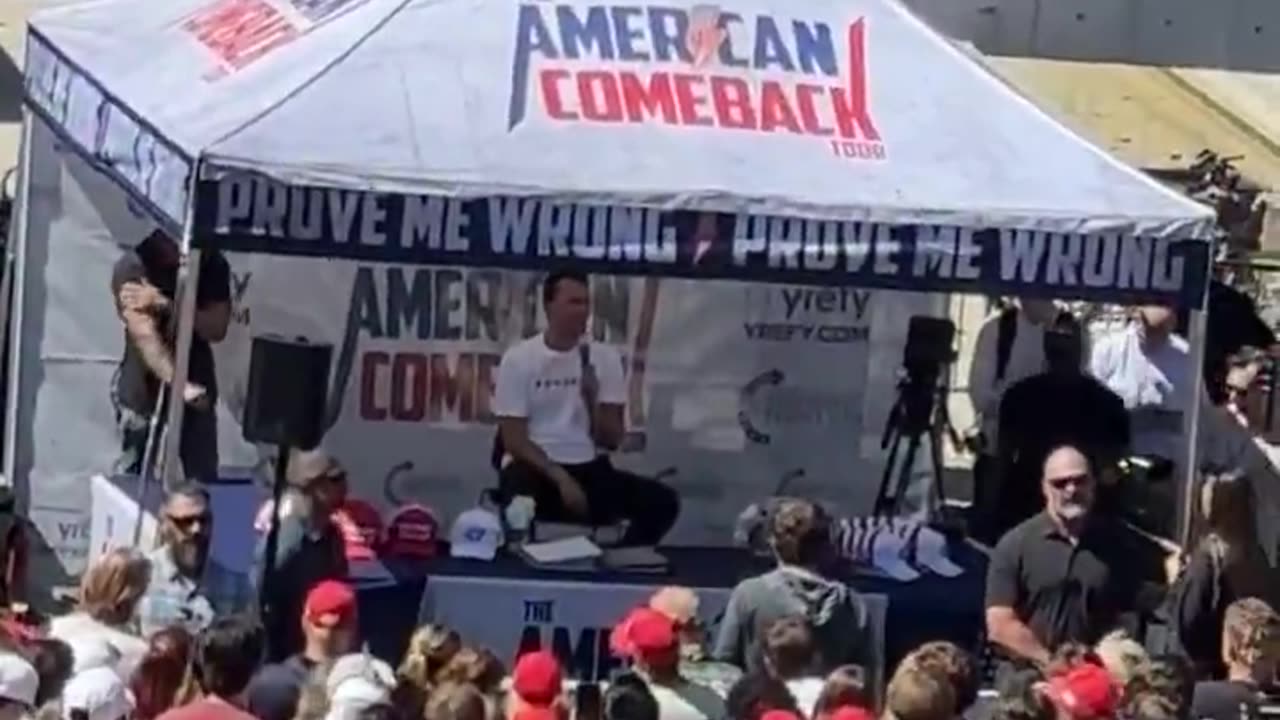 GRAPHIC: Video shows moment of Charlie Kirk shooting