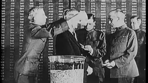 [FOX-MOVIETONE NEWSREEL EXCERPTS] - [FOX-MOVIETONE NEWSREEL EXCERPTS] - cbs-cbswwi-6