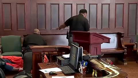 “They Couldn’t Hold Back. Brothers Attack Mom’s Killer During Court!