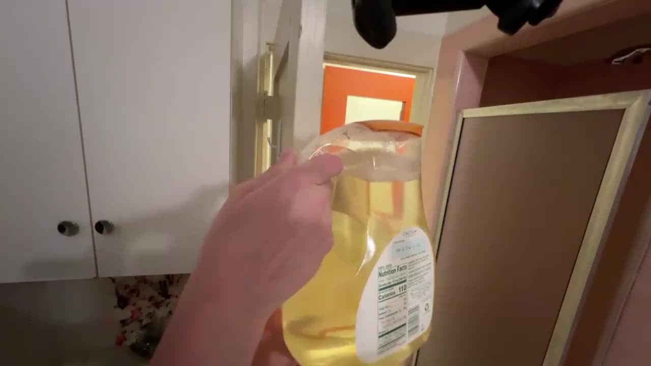 They had p*ss jugs at the stream stars house (2) (washy)