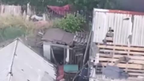 Intensos combates de grupos de asalto rusos en una localidad de Donbass