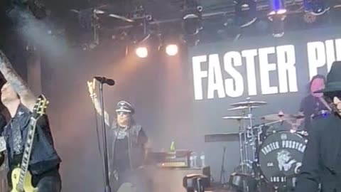 Faster pussycat (live)