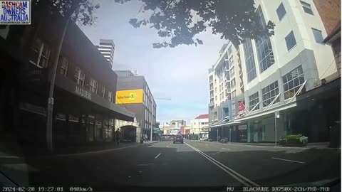 Intense dash cam footage you cannot imagine what happens - dash cam videos - DAILY UPLOADS