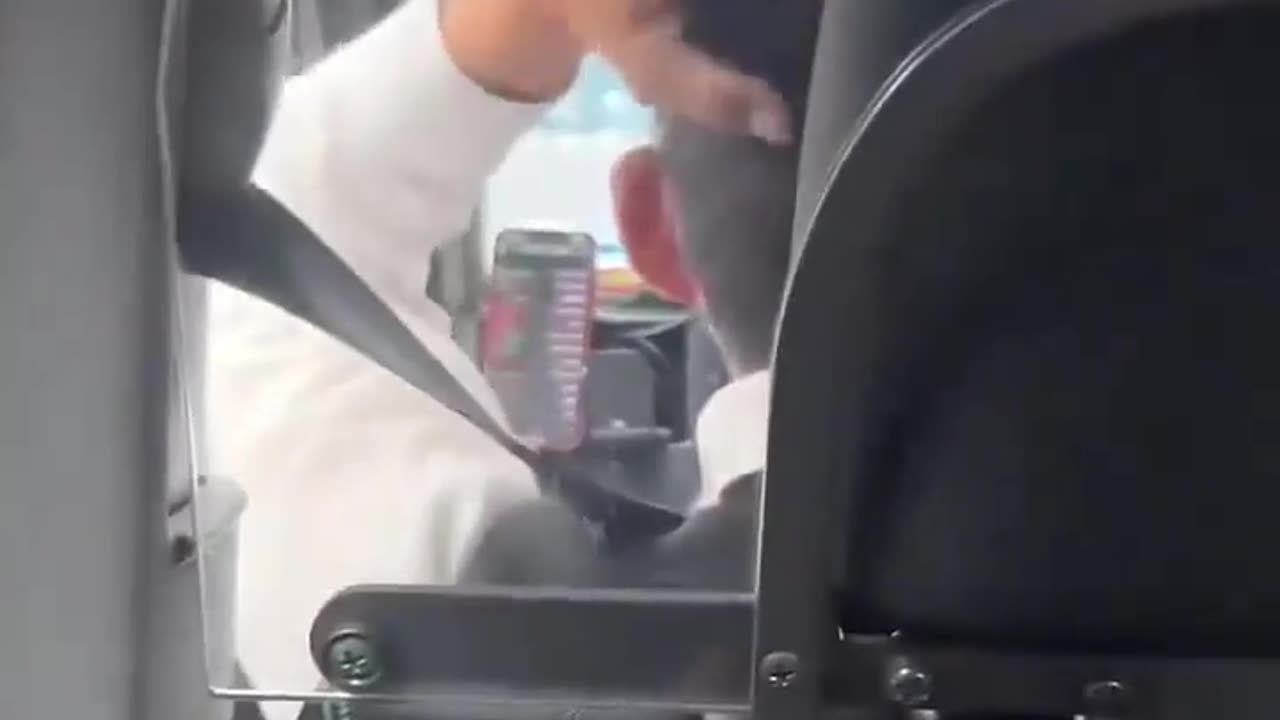 It seems that it was not a good day for the crypto bro...