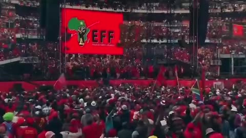 Donald Trump playing video footage of South Africans chanting about klling yt ppl