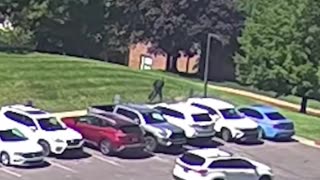 El FBI publica un video de la huida del asesino de Charlie Kirk