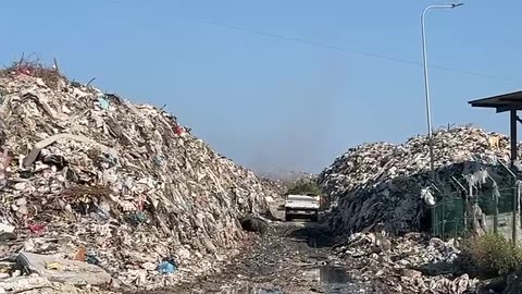 Digjet sërish Vlora e rilindjes, era e rëndë dhe tymi po vrasin qytetin