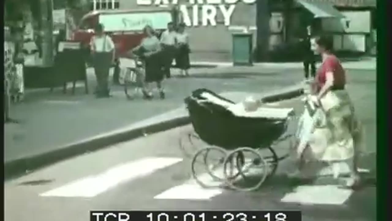 Walking around London, England in 1955
