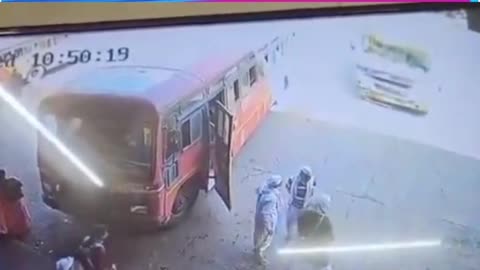 MSRTC Bus With Brake Failure Rams Into Platform at Sinnar Depot; 9-Year-Old Boy Killed