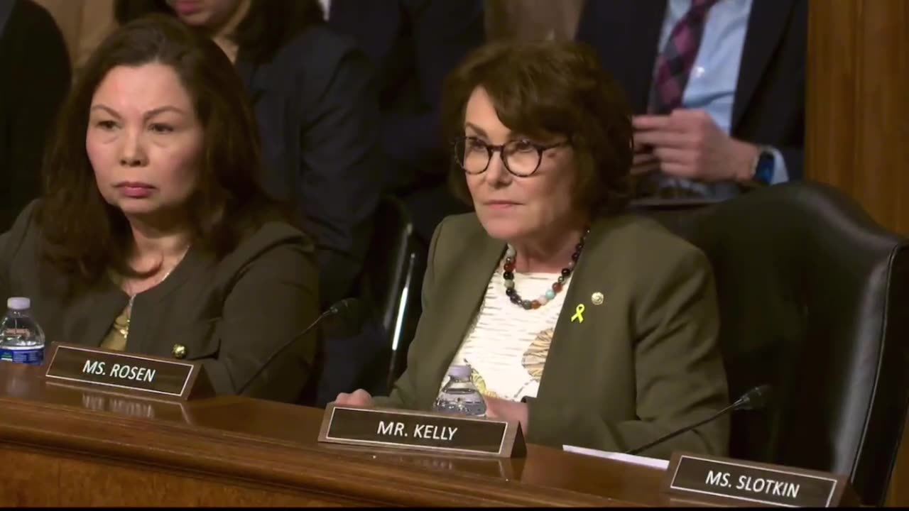 'I don't appreciate the smirk': Dem senator torches 'feckless' Pete Hegseth