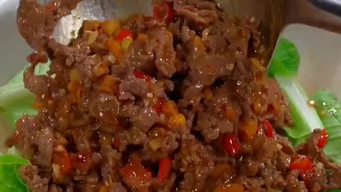 You love spicy food?? Here is stir fry beef chillie garlic super spicy.