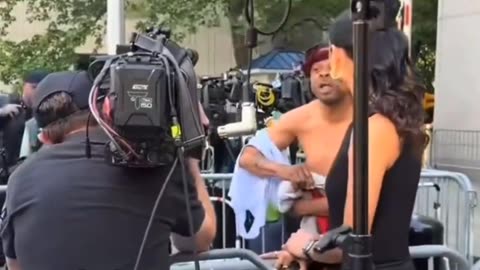 Shocking Confrontation Outside Diddy Trial: Reporter vs. Outburst