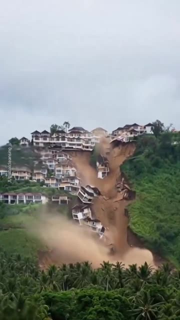 Pamje surreale nga Siçilia/ Shtëpitë si lego, qyteza rrëshqet poshtë kodrës