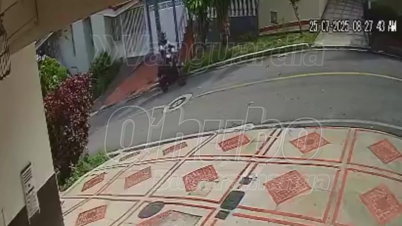cámara grabó un robo en Bucaramanga