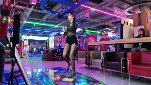 Korean girl sexy dancing in livestreaming 🩰