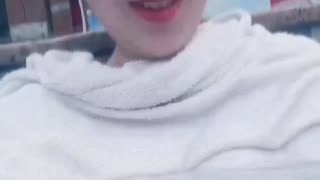 513