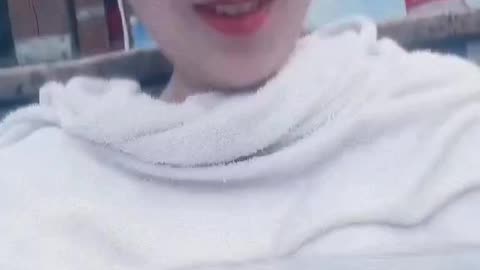 513