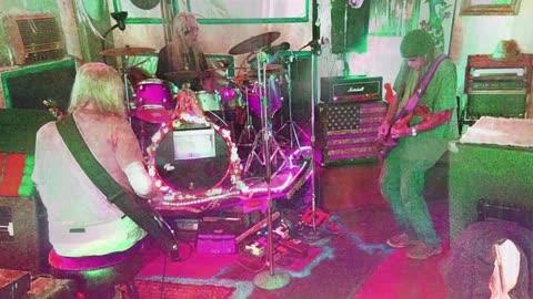 =Mannah Pariah=...A Prygian Dance Number