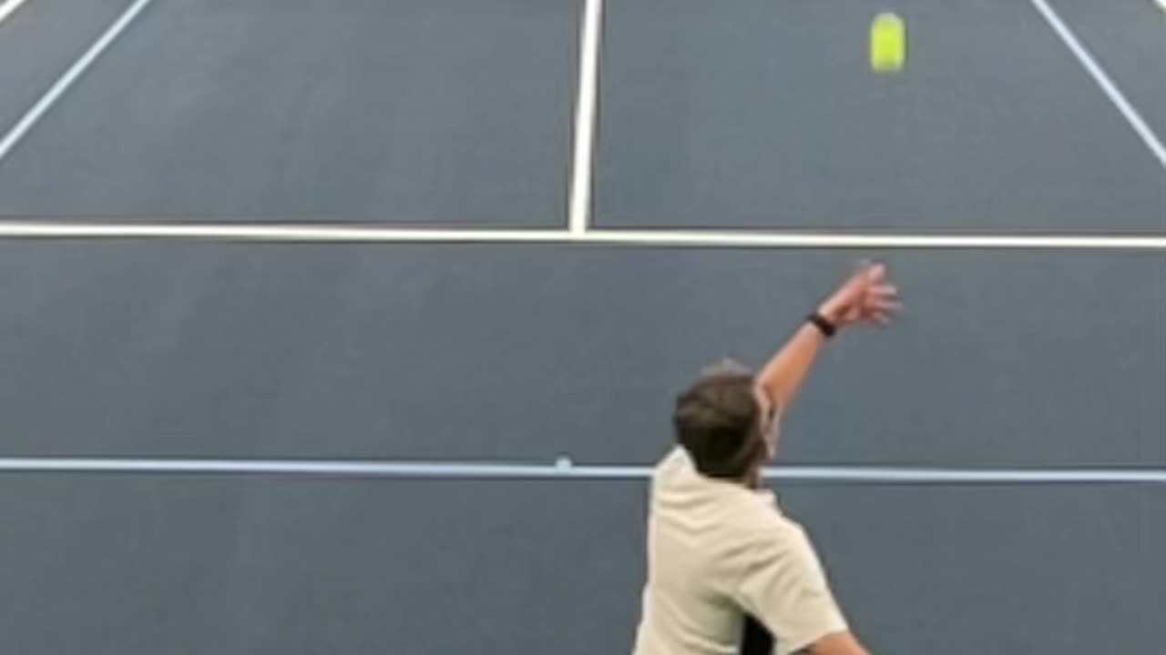 04/14/2025 SwingVision Tennis Video Bogota Racquet Tony Cel vs GeorgeV 6-4, 2-0(DNF)