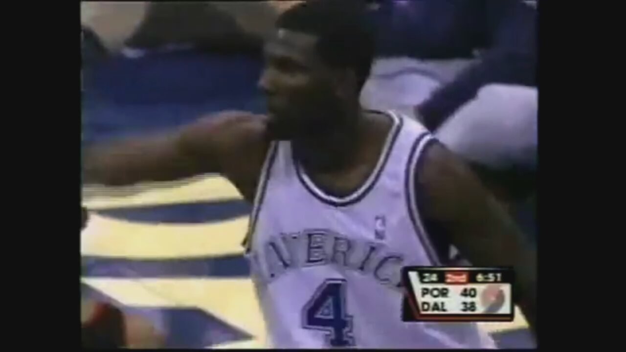 Michael Finley 20 Points Vs. Trail Blazers, 2000-01.