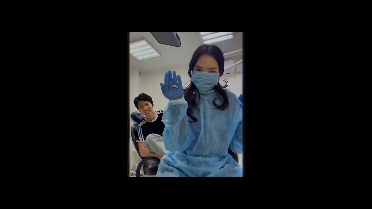 A terrifying bathroom story… he never expected what was hiding behind the noise he heard that night.