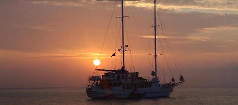 Sailing Adventure in the Galapagos Islands (Sailing La Vagabonde) Ep. 40